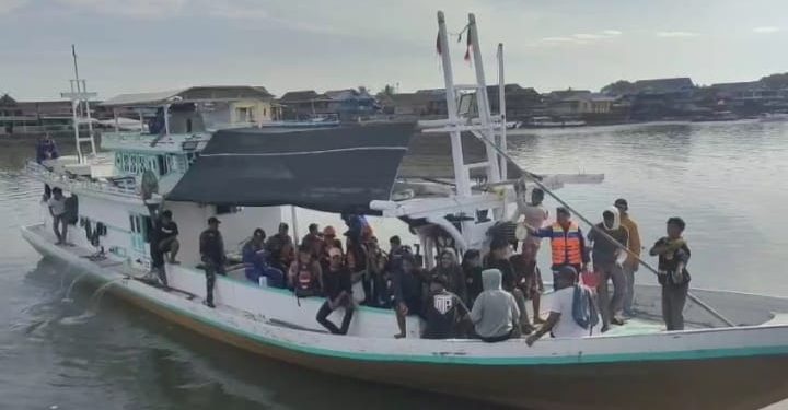 Operasi SAR Hari Ke 4 Kecelakaan Kapal Nelayan Perairan Sinjai