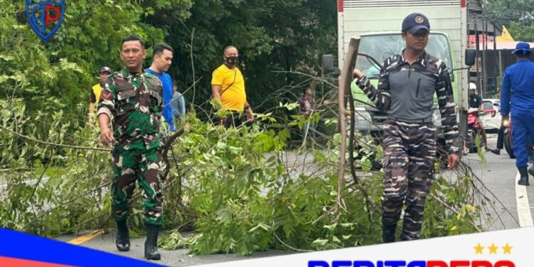 Forkopimca Suppa Bersama Warga Gelar Kerja Bakti Dukung Gerakan Indonesia ASRI