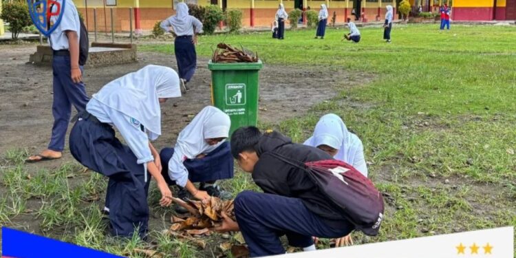 UPT SMP Negeri 3 Suppa Konsisten Laksanakan Program SAMBUSA Wujudkan Lingkungan Sekolah Bersih