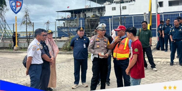 Operasi Keselamatan Pallawa 2026, Sat Lantas Polres Parepare Edukasi Sopir Truk di Pelabuhan Nusantara