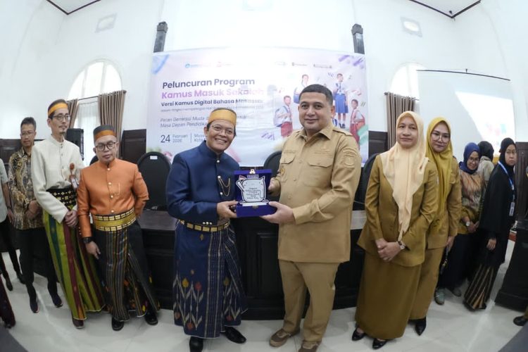 Walikota Munafri, Bahasa Makassar Dihidupkan Lewat Kamus Masuk Sekolah