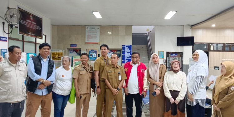 IKA Unhas Gelar Bakti Sosial Salurkan Bantuan untuk Pasien di Rumah Sakit Makassar dan Gowa