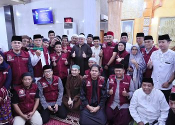 Lewat Sholat Subuh, Walikota Makassar Rajut Sinergi Dengan Warga