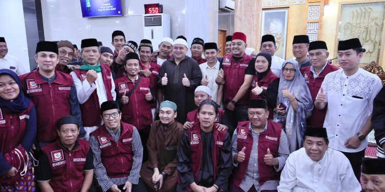 Lewat Sholat Subuh, Walikota Makassar Rajut Sinergi Dengan Warga
