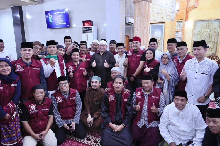 Lewat Sholat Subuh, Walikota Makassar Rajut Sinergi Dengan Warga