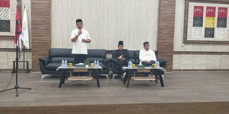 Anggota DPD RI Andi Abdul Waris Halid Buka Bersama Warga Makassar, Perkuat Silaturahmi di Ramadan
