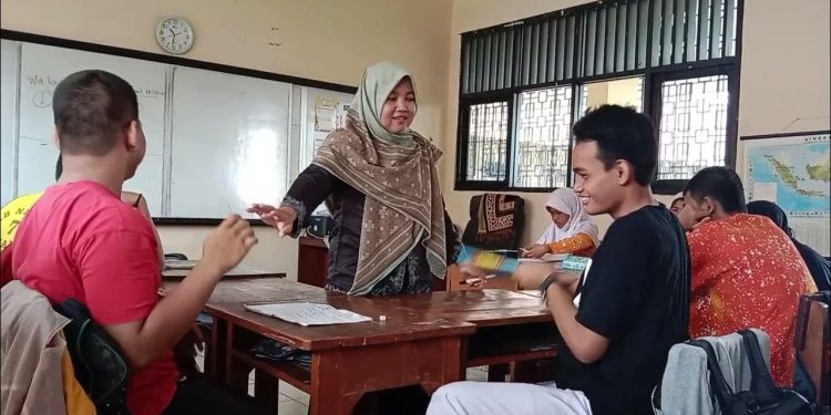 Tantangan Pembelajaran Inklusi: Tim Peneliti UIN Alauddin Makassar Bedah Strategi Pembelajaran Siswa Intellectual Disability di SD Inpres Tamangapa