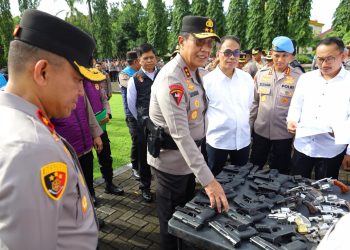 Kapolda Sulsel Pimpin Apel Pengecekan Senjata Api Serentak serta Penyambutan Personel Brimob BKO Polda Aceh