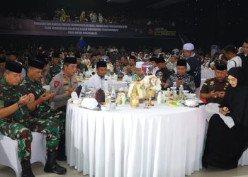 Polda Sulsel Gelar Buka Puasa Bersama TNI-Polri dan Forkopimda Sulsel, Dirangkaikan Peringatan Nuzulul Qur’an 1447 H/2026 M