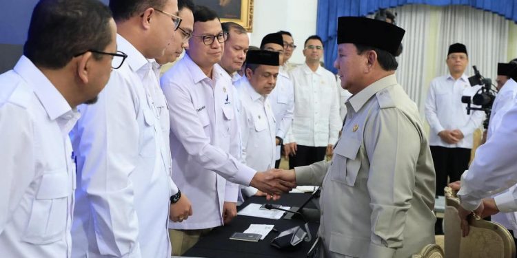 Taruna Ikrar Kepala BPOM RI Laporkan ke Presiden Prabowo: Obat serta Makanan Aman, Bermutu, dan Terjangkau Jelang Idulfitri