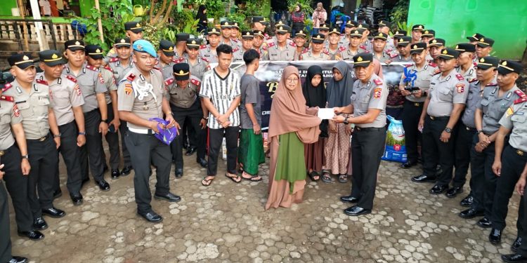 SIP Angkatan 55 Resimen Desaka Dhira Pradhipa Polda Sulsel Laksanakan Bakti Sosial di Panti Asuhan An-Nashar Makassar
