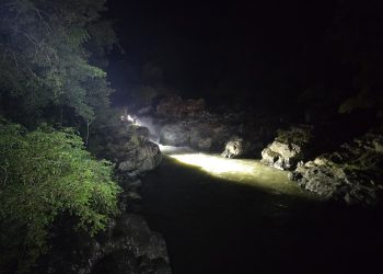 Air Bah Mendadak di Sungai Kalimborang, Dua Wisatawan Hilang Terseret Arus