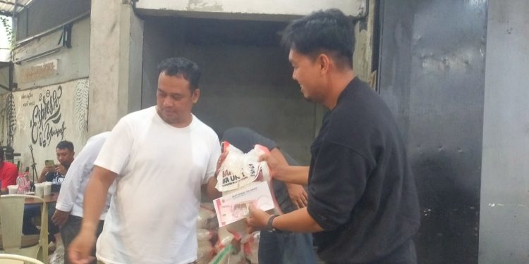 IKA Unhas Gelar Baksos dan Buka Puasa Bersama Wartawan di Makassar