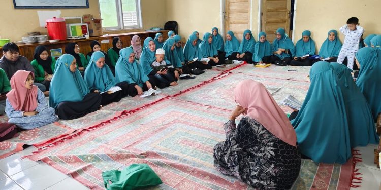 Sinergi Tanpa Batas, Pemdes Bolaromang Gelar Penyaluran Bansos Kolektif dan Buka Puasa Bersama di Bulan Suci Ramadhan