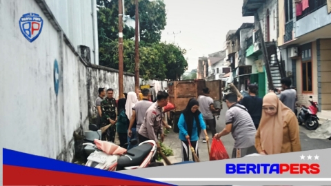 Polsek KPN Bersama Warga dan Aparat Kelurahan Lakukan Kerja Bakti Bersihkan Sampah Berserakan