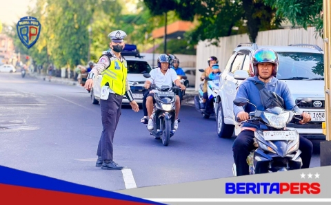 Pelayanan Pagi Sat Lantas, Pengendalian Arus Lalu Lintas Perlindungan Keselamatan Bagi Pengguna Kendaraan