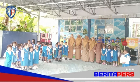 Kegiatan Upacara Hari Senin di TK Negeri Lerang Berlangsung Khidmat dan Edukatif