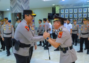 Kapolda Sulsel Pimpin Upacara Penyerahan Jabatan Karolog Polda Sulsel dalam Rangka Purna Tugas