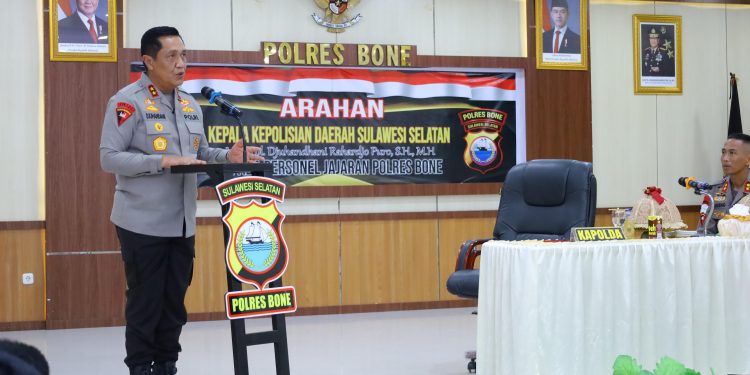 Kapolda Sulsel Kunjungi Polres Bone, Tekankan Disiplin, Integritas, dan Pelayanan Prima