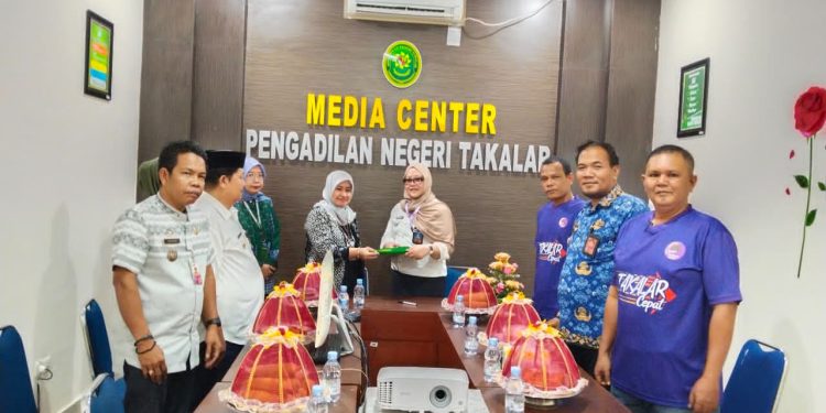 Tingkatkan Kesadaran Hukum Warga, PN Takalar Jalin Kerjasama Dengan Kecamatan Pattallassang