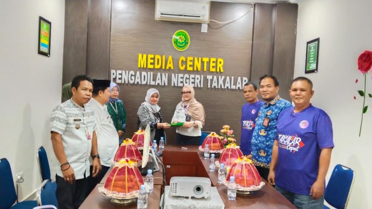 Tingkatkan Kesadaran Hukum Warga, PN Takalar Jalin Kerjasama Dengan Kecamatan Pattallassang