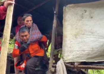 Tersesat di Hutan Battang Barat, Indo Rampa Ditemukan Selamat oleh Tim SAR Gabungan