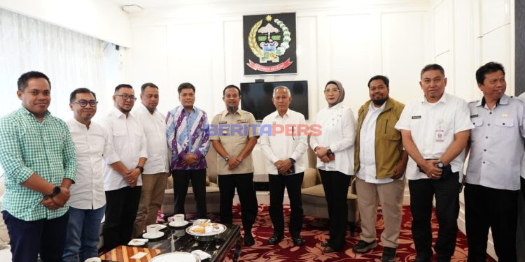 Gubernur Sulsel Usul Skema Modal Tanpa Bunga, IKA Unhas Jadi Motor Penggerak