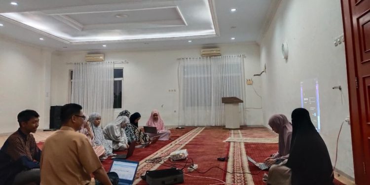 Generasi Tangguh Lahir Dari Subuh: Mahasiswa Asrama Institut ‘Aisyiyah Sulawesi Selatan Tekuni ICT