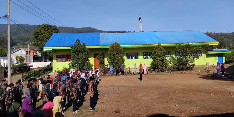Semangat Kartini Muda Memancar di Pelataran MI dan MTS Ma’arif Bolaromang