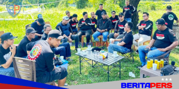 Tudang Sipulung Bareng Driver Ojol, Ajak Jaga Kamtibmas di Makassar