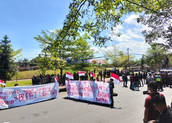 Hakekat Parlemen dan Keharusan untuk Bisa Berbicara