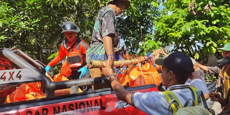 Basarnas Makassar Temukan Kedua Korban Terseret Arus Sungai Buakkang dalam Kondisi Meninggal Dunia