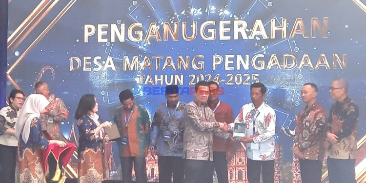 Desa Pakatto Raih Penghargaan Desa Matang Pengadaan Sari LKPP RI