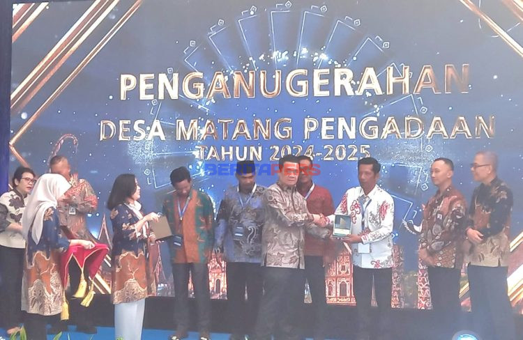 Desa Pakatto Raih Penghargaan Desa Matang Pengadaan Sari LKPP RI