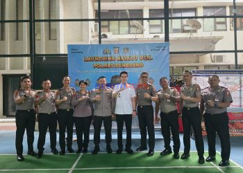 Sespimma Polri Angkatan 75 Pokjar V Gelar Bakti Sosial Bagikan Sembako Dan Santunan Anak Yatim Di Polres Sumedang