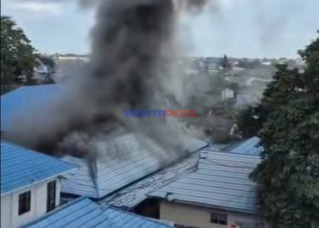 Kepulan Asap di Tengah Salat Jumat: Detik-Detik Ratusan Pasien RSUD Syekh Yusuf Gowa Dievakuasi Akibat Kebakaran