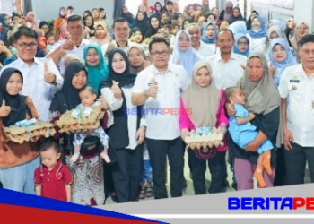 Wabup Gowa Turun Langsung Salurkan 200 Paket Gizi di Pallangga