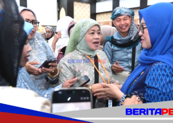 ​Jemaah Haji Kloter 5 Tiba di Tanah Air, Bupati Gowa Sitti Husniah Talenrang Sambut Haru di Asrama Haji Sudiang