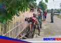 Babinsa Koramil 1404-08/Lanrisang Bersama Warga Gelar Karya Bakti Bersihkan Saluran Air, Antisipasi Banjir dan DBD