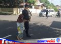 Brimob Sulsel Kawal Keselamatan Pelajar dengan Pengaturan Lalu Lintas Saat Jam Pulang Sekolah