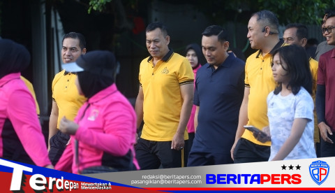 HUT Bhayangkara ke-80, Personel Brimob, Polres dan Bhayangkari Kompak Jalan Sehat di Parepare