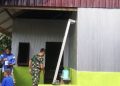 Koramil 1404-08/Lanrisang Bersama Baznas Pinrang Wujudkan Kepedulian Melalui Program Bedah Rumah di Desa Ammassangan