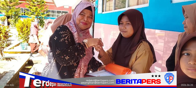 Penuh Haru dan Kebanggaan, UPTD SDN 157 Inpres Nahung Lepas Siswa Kelas VI dan Bagikan Rapor