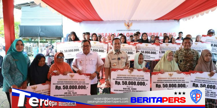 ​Tekan Kemiskinan Ekstrem, Gubernur Sulsel dan Bupati Takalar Daeng Manye Mulai Bangun 40 Rumah Layak Huni