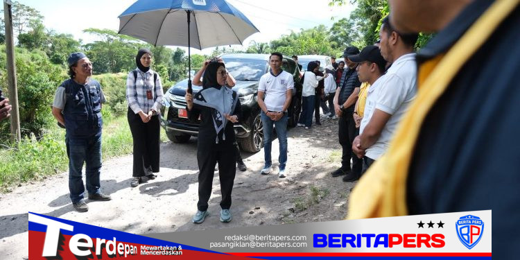 Pastikan Konektivitas Ekonomi Desa Lancar, Bupati Gowa Tinjau Langsung Proyek Pengaspalan Jalan di Desa Jonjo dan Bilanrengi
