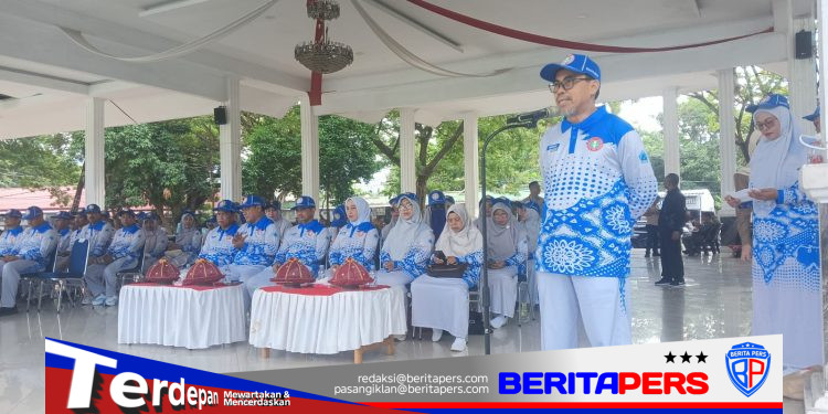 Bupati Janjikan Bonus bagi Kontingen Berprestasi di Porsenijar PGRI