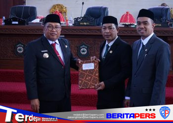 ​Sidang Paripurna DPRD, Bupati Firdaus Daeng Manye Serahkan Ranperda Pertanggungjawaban APBD Takalar TA 2025