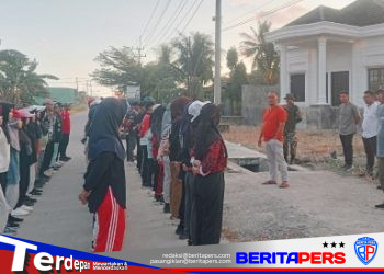Camat Lanrisang Berikan Arahan dan Motivasi kepada Pasukan Pengibar Bendera HUT Ke-81 RI Tahun 2026
