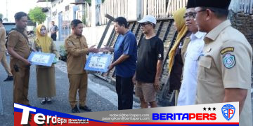 Tasming Hamid Serahkan Bantuan Tunai kepada Korban Kebakaran, Wujud Kepedulian Pemkot Parepare l