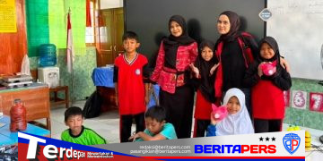 Mahasiswa KKN-T 116 UNHAS Dorong Edukasi Lingkungan melalui Kreasi Celengan Pintar dari Botol Plastik